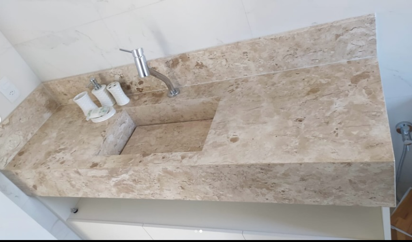 Bancadas em Mármore e Granito
